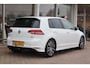 Volkswagen Golf 1.2 TSI 110pk Highline R-line | Navigatie | Camera | PDC | Trekhaak