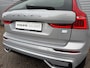 Volvo XC60 T6 Plug-in hybrid AWD Plus Dark / 360 camera / all season banden / Panoramadak / semi-elektrische trekhaak /