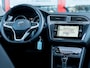 Volkswagen Tiguan 1.5 TSI Elegance | Trekhaak | 360 Camera | Schuif/ Kantel Panorama Dak | Stoelverwarming | Navigatie | Stuurwiel Verwarmd | Head-Up Display | All Season | Adaptieve Cruise Control | Climate Control |