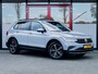 Volkswagen Tiguan 1.5 TSI Elegance | Trekhaak | 360 Camera | Schuif/ Kantel Panorama Dak | Stoelverwarming | Navigatie | Stuurwiel Verwarmd | Head-Up Display | All Season | Adaptieve Cruise Control | Climate Control |