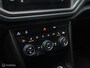 Volkswagen T-Roc TSI 116 PK H6 Style Stoelverwarming Clima Carplay Chroom DonkerGlas Adap Cruise