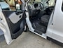 Renault Trafic 1.6 dCi T29 L2H2 Airco Navigatie Telefoonvoorbereiding Cruise controle 7-Persoons Omvormer Parkeerhulp achter Verlengde wielbasis 1e eigenaar Euro 6 Btw en Bpm vrij voor particulier gebruik !! Ex overheidsaut