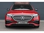 Mercedes-Benz E-klasse Estate 300 e AMG Line | Distronic | Panoramadak | Memory | Trekhaak | Soft-Close | Surround Camera | Digital Light | Verwarmd Stuurwiel | Keyless Go | Nightpakket |