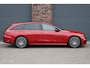 Mercedes-Benz E-klasse Estate 300 e AMG Line | Distronic | Panoramadak | Memory | Trekhaak | Soft-Close | Surround Camera | Digital Light | Verwarmd Stuurwiel | Keyless Go | Nightpakket |
