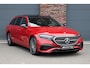 Mercedes-Benz E-klasse Estate 300 e AMG Line | Distronic | Panoramadak | Memory | Trekhaak | Soft-Close | Surround Camera | Digital Light | Verwarmd Stuurwiel | Keyless Go | Nightpakket |