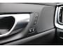 Volvo V60 B4 Plus Dark | Schuif/kantel dak | Camera | Getint glas achter | Stoel/stuur verwarmd |