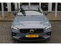 Volvo V60 B4 Plus Dark | Schuif/kantel dak | Camera | Getint glas achter | Stoel/stuur verwarmd |