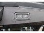 Volvo V60 B4 Plus Dark | Schuif/kantel dak | Camera | Getint glas achter | Stoel/stuur verwarmd |