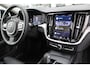 Volvo V60 B4 Plus Dark | Schuif/kantel dak | Camera | Getint glas achter | Stoel/stuur verwarmd |
