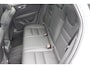 Volvo V60 B4 Plus Dark | Schuif/kantel dak | Camera | Getint glas achter | Stoel/stuur verwarmd |