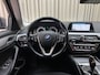 BMW 5-Serie Touring 520i Executive *Org.NL!* Navigatie / LED / Cruise / Elektr. Klep / ECC Clima / PDC V&A / 18'' LMV