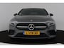Mercedes-Benz A-klasse 250 e Business Solution AMG Limited (PANORAMADAK, SFEERVERLICHTING, STOELVERWARMING, ACHTERUITRIJCAMERA)