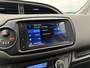 Toyota Yaris 1.5 HYBRID DYNAMIC NAVI KEYLESS 15'' LM-VELGEN CLIMA CRUISE CAMERA BLUETOOTH NL-AUTO 1E-EIG