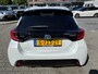 Toyota Yaris 1.5 HYBRID EXECUTIVE NL-AUTO 17'' LM-VELGEN BSM HALF-LEDER STOELVERW PARK-SENSOREN NAVI LED KEYLESS