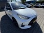 Toyota Yaris 1.5 HYBRID EXECUTIVE NL-AUTO 17'' LM-VELGEN BSM HALF-LEDER STOELVERW PARK-SENSOREN NAVI LED KEYLESS