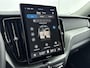 Volvo XC60 2.0 T6 Plug-in hybrid AWD Essential | Climate-Pack | Stoel en Stuurverwarming | Driving Assistant | PDC + Camera | BLISS | Adaptive Cruiscontrol |