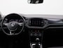Volkswagen T-Roc 1.0 TSI Style 115PK 19" LM Velgen, Stoelverwarming, Parkeersensoren voor en achter, Navi, Clima