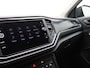 Volkswagen T-Roc 1.0 TSI Style 115PK 19" LM Velgen, Stoelverwarming, Parkeersensoren voor en achter, Navi, Clima