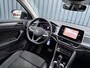 Volkswagen T-Roc 1.5 TSI Life Edition | IQ Light | Navi | Stoelverw. | Trekhaak afnb. | Prijs Rijklaar!!