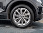 Volkswagen T-Roc 1.5 TSI Life Edition | IQ Light | Navi | Stoelverw. | Trekhaak afnb. | Prijs Rijklaar!!