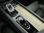Volvo XC60 T8 Ultra Executive Edition Dark | Executive Pack | Bowers & Wilkins | Luchtvering | Nappa Leder + Stoel verwaring / Ventilatie / Massage | Gelamineerde zijruiten |