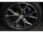 BMW X5 xDrive45e 394pk High Executive M-Sport PHEV 6 cilinder Panoramisch schuif-kantel dak Harman Kardon Head up display Lederen bekleding Electrische verstelling comfort stoelen