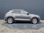 Volkswagen T-Roc 1.5 TSI Life Edition | IQ Light | Trekhaak afnb. | Navi | Stoelverw. | Prijs Rijklaar!!