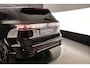 Volkswagen Tiguan R-Line Edition 1.5 eTSI 150pk DSG Automaat Trekhaak, Panoramadak, Black Style, Adaptive cruise control, Elektrische achterklep, 360 camera, Achteruitrijcamera