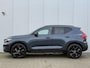 Volvo XC40 B4 Plus Black Edition **DIRECT LEVERBAAR** Panoramadak | 360 graden camera | 20 inch lichtmetalen velgen | Getint glas | Nubuck/Microtech bekleding | Climate Pack | Driver Assist Pack