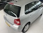Volkswagen Polo 1.4-16V Highline Airco - Cruise control - Elektrische ramen voor - Radio - Licht metalen velgen 14 inch - regensensor - Apk keuring tot nov 2026