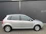 Volkswagen Polo 1.4-16V Highline Airco - Cruise control - Elektrische ramen voor - Radio - Licht metalen velgen 14 inch - regensensor - Apk keuring tot nov 2026