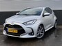 Toyota Yaris 1.5 Hybrid Launch Edition Navigatie APple CarPlay/Android Auto, achteruitrij camera, dodehoek detectie, HUD, keyless, parkeersensoren