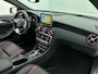 Mercedes-Benz A-klasse AMG 45 4MATIC FACE-LIFT(Dealer OnderH, Panoramadak, Schaalstoelen, StoelV, Clima, Navi Groot, PDC V+A, Etc)