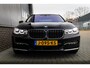 BMW 7-Serie 740Le 327 pk xDrive iPerformance / Nieuwstaat/ Dealer.ond/ Bowers&Wilkins/ Achteras-Sturing/ Pano-dak/ Head-Up/ Keyless/ Lucht-Vering/ Nappa-Leder/ Soft-Close/ 19'' LMV