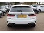 BMW 3-Serie Touring 330e High Exe. M Sport / Panoramadak / Camera / Luxe Leder / Head-up / Keyless / 19'' / CarPlay / Stoelverwarming / DAB / Dodehoek / ACC