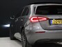 Mercedes-Benz A-klasse 200 Business Solution [SCHUIFKANTELDAK, TREKHAAK, BLUETOOTH TELEFOON, CRUISE CONTROL, ACHTERUITRIJCAMERA, PDC V+A, STOELVERWARMING, FLIPPERS, AUTOMATISCHE AIRCO, NIEUWSTAAT,
