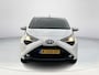 Toyota Aygo 1.0 VVT-i x-joy | All Seasonbanden| Climate control| Cruise control| Bestuurdersstoel in hoogte verstelbaar| Apple Carplay|