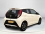 Toyota Aygo 1.0 VVT-i x-joy | All Seasonbanden| Climate control| Cruise control| Bestuurdersstoel in hoogte verstelbaar| Apple Carplay|