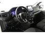 Renault Trafic E-TECH Electric T29 L2H1 Advance 52 kWh 1-fase 32 A/7,4 kW AC-lader en 50 kW DC-lader; EASY LINK navigatiesysteem met 8" touchscreen en DAB+ radio; houten laadvloer en polypro zijwandbekleding in de laadruimte; vierseizoenbanden; Achteruitrijcamera; Elektrisch verwarmbare voorstoelen; Renault Handsfree Card