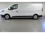 Renault Trafic E-TECH Electric T29 L2H1 Advance 52 kWh 1-fase 32 A/7,4 kW AC-lader en 50 kW DC-lader; EASY LINK navigatiesysteem met 8" touchscreen en DAB+ radio; houten laadvloer en polypro zijwandbekleding in de laadruimte; vierseizoenbanden; Achteruitrijcamera; Elektrisch verwarmbare voorstoelen; Renault Handsfree Card