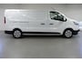 Renault Trafic E-TECH Electric T29 L2H1 Advance 52 kWh 1-fase 32 A/7,4 kW AC-lader en 50 kW DC-lader; EASY LINK navigatiesysteem met 8" touchscreen en DAB+ radio; houten laadvloer en polypro zijwandbekleding in de laadruimte; vierseizoenbanden; Achteruitrijcamera; Elektrisch verwarmbare voorstoelen; Renault Handsfree Card