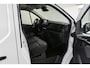 Renault Trafic E-TECH Electric T29 L2H1 Advance 52 kWh 1-fase 32 A/7,4 kW AC-lader en 50 kW DC-lader; EASY LINK navigatiesysteem met 8" touchscreen en DAB+ radio; houten laadvloer en polypro zijwandbekleding in de laadruimte; vierseizoenbanden; Achteruitrijcamera; Elektrisch verwarmbare voorstoelen; Renault Handsfree Card