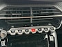 Peugeot 208 GT 1.2 Hybrid 145PK e-DCS6 Automaat Navigatie, Rondomzichtcamera, Keyless, Stoelverwarming, Adaptieve cruise Control, Parkeersensoren