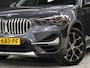 BMW X1 sDrive20i VDL Nedcar Edition [GROOT NAVIGATIE, TREKHAAK, HUD, PDC V+A, BLUETOOTH TELEFOON, CRUISE CONTROL, STOELVERWARMING, ELEKTRISCHE ACHTERKLEP, BMW LED, NIEUWSTAAT]