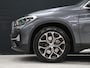 BMW X1 sDrive20i VDL Nedcar Edition [GROOT NAVIGATIE, TREKHAAK, HUD, PDC V+A, BLUETOOTH TELEFOON, CRUISE CONTROL, STOELVERWARMING, ELEKTRISCHE ACHTERKLEP, BMW LED, NIEUWSTAAT]