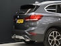 BMW X1 sDrive20i VDL Nedcar Edition [GROOT NAVIGATIE, TREKHAAK, HUD, PDC V+A, BLUETOOTH TELEFOON, CRUISE CONTROL, STOELVERWARMING, ELEKTRISCHE ACHTERKLEP, BMW LED, NIEUWSTAAT]