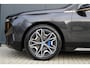BMW iX XDrive50 High Executive 112 kWh | panoramadak skylounge | luchtvering | elek. trekhaak |adap. cruise | massage | SOH 94.3 %