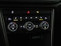 Volkswagen T-Roc 1.5 TSI Sport | Stoelverwarming | ACC | Camera | 17"| Navigatie |