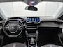 Peugeot 2008 1.2 PureTech Blue Lease Allure | Automaat | Climate control | Virtual cockpit | Navigatie | Cruise control | Half-Leder | LMV | Parkeer sensoren | LED | Camera |