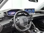 Peugeot 2008 1.2 PureTech Blue Lease Allure | Automaat | Climate control | Virtual cockpit | Navigatie | Cruise control | Half-Leder | LMV | Parkeer sensoren | LED | Camera |